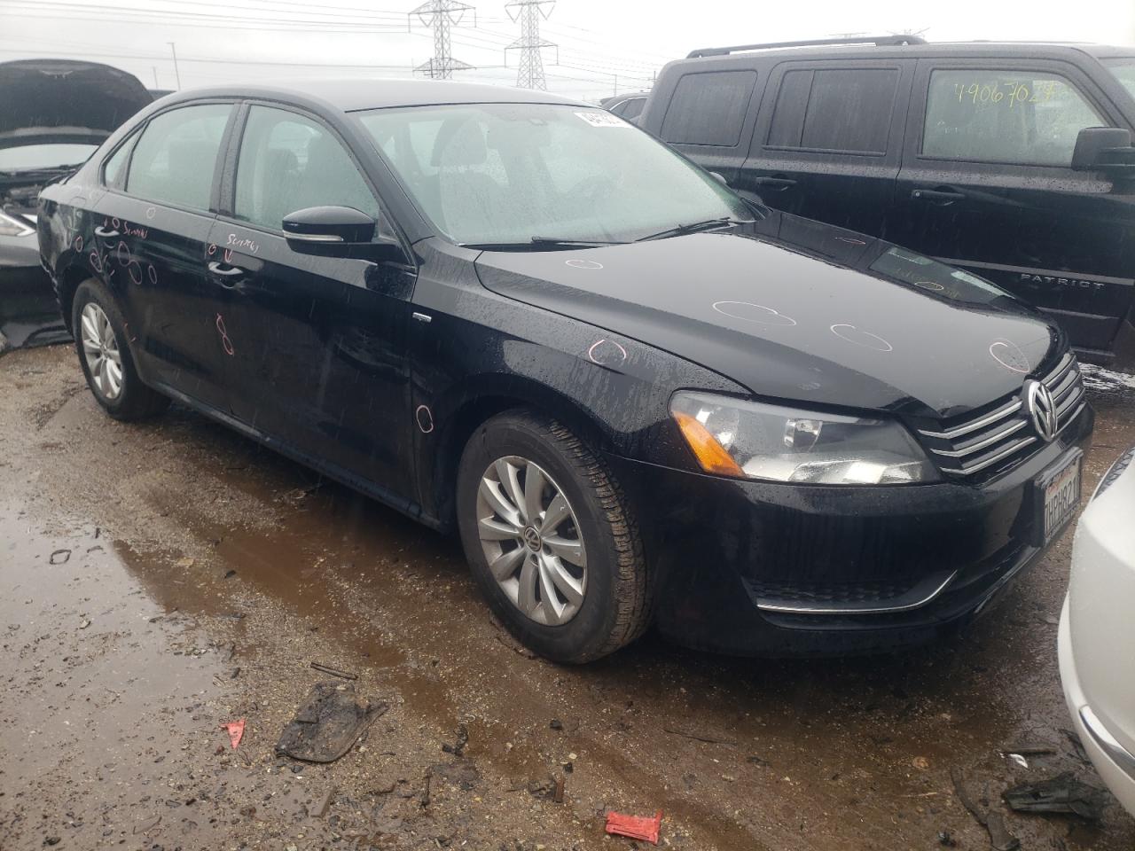 2015 Volkswagen Passat S vin: 1VWAT7A36FC035854