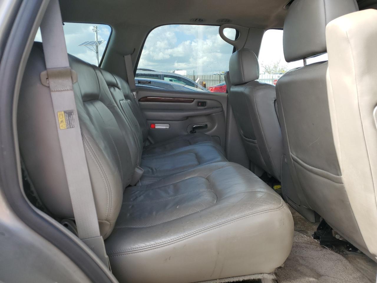 1GYEK63N12R121171 2002 Cadillac Escalade Luxury