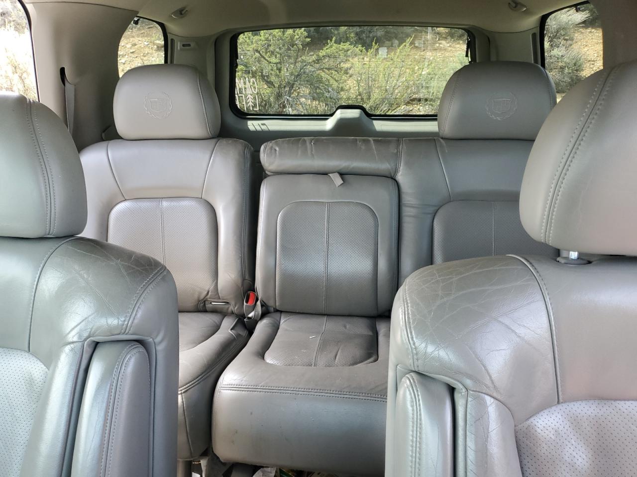 1GYEK63N32R187544 2002 Cadillac Escalade Luxury