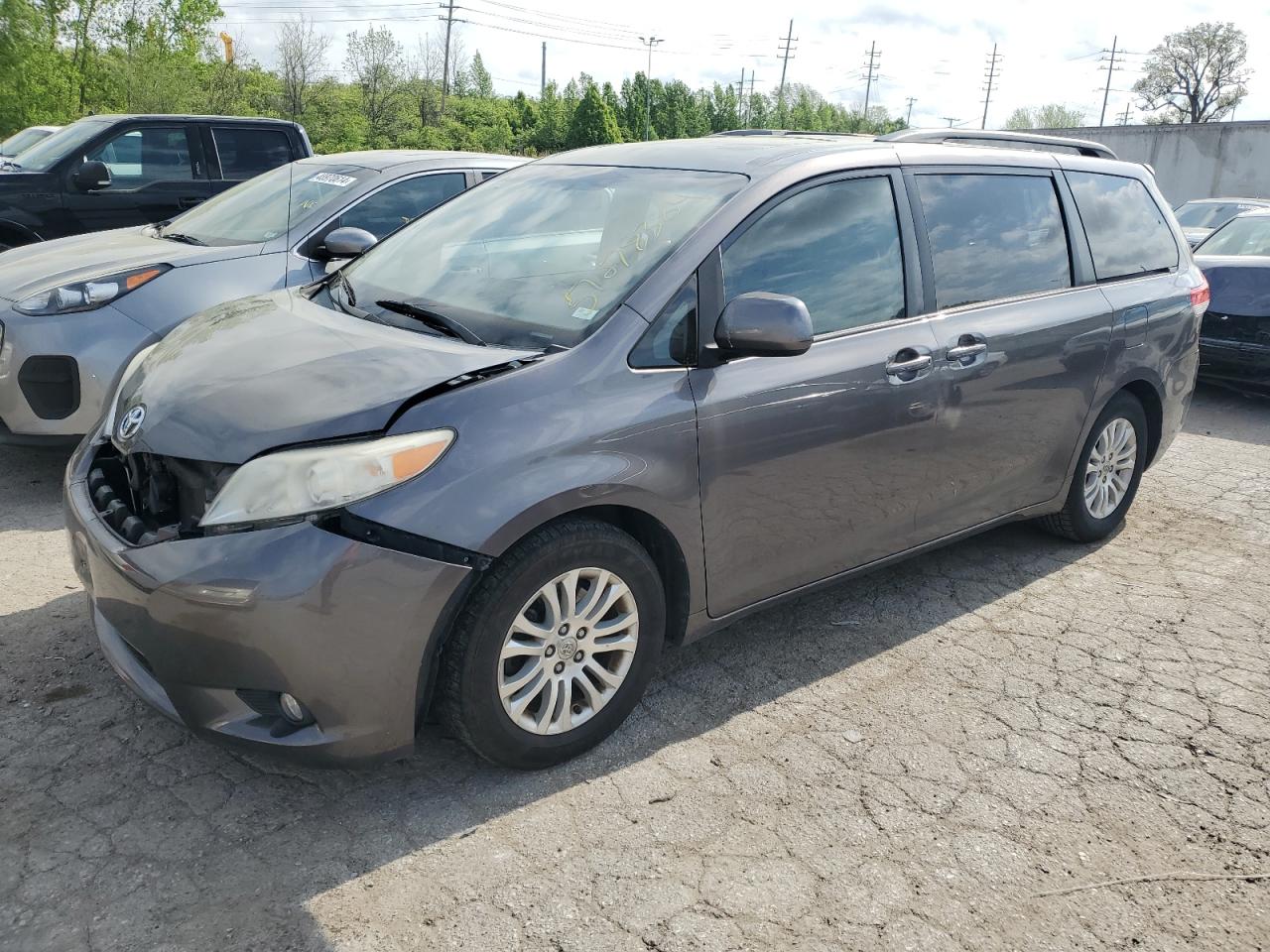 5TDYK3DC7BS147385 2011 Toyota Sienna Xle