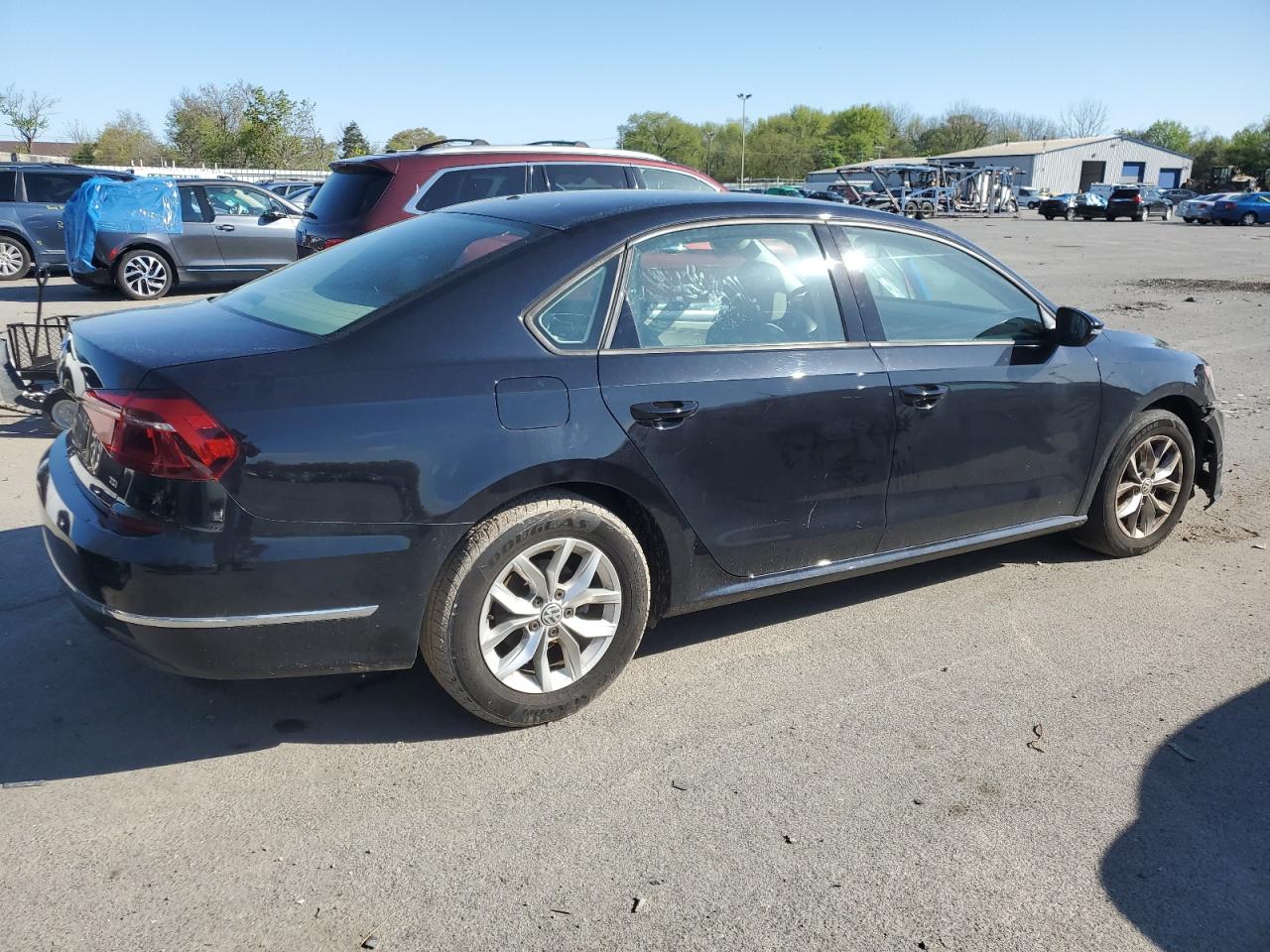 1VWAA7A36JC013920 2018 Volkswagen Passat S