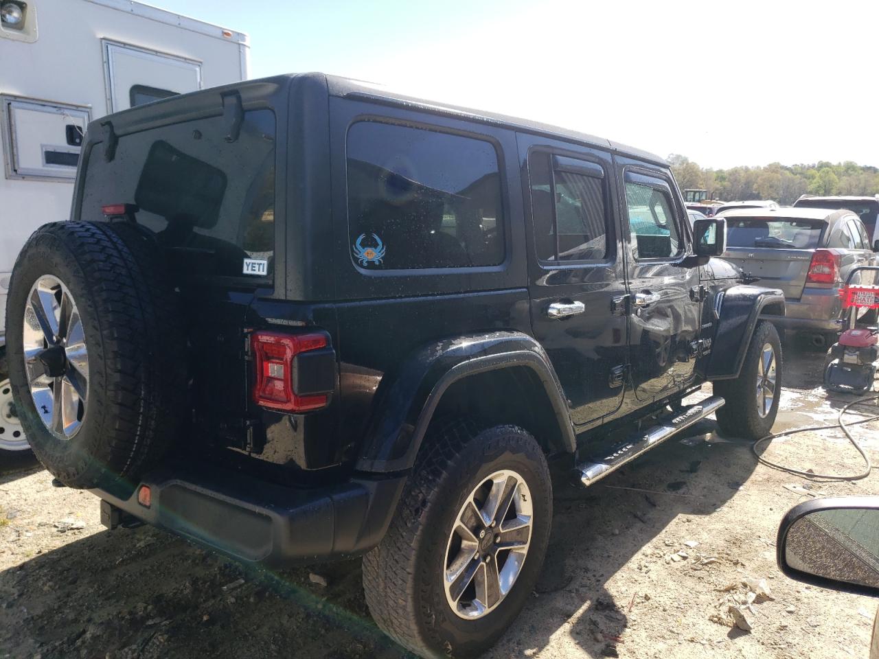 1C4HJXEN2KW508385 2019 Jeep Wrangler Unlimited Sahara