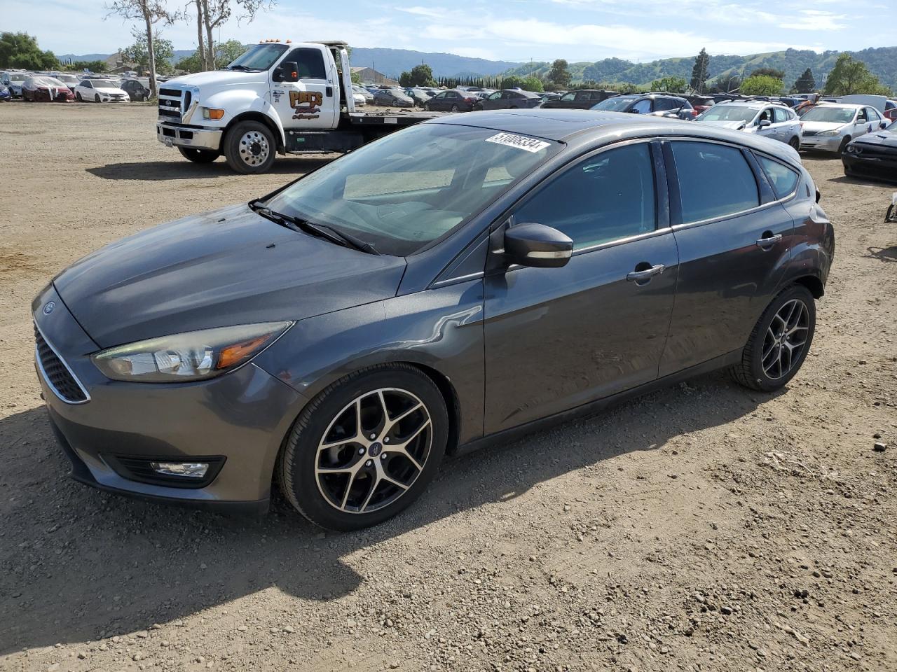 2017 Ford Focus Sel vin: 1FADP3M22HL263696