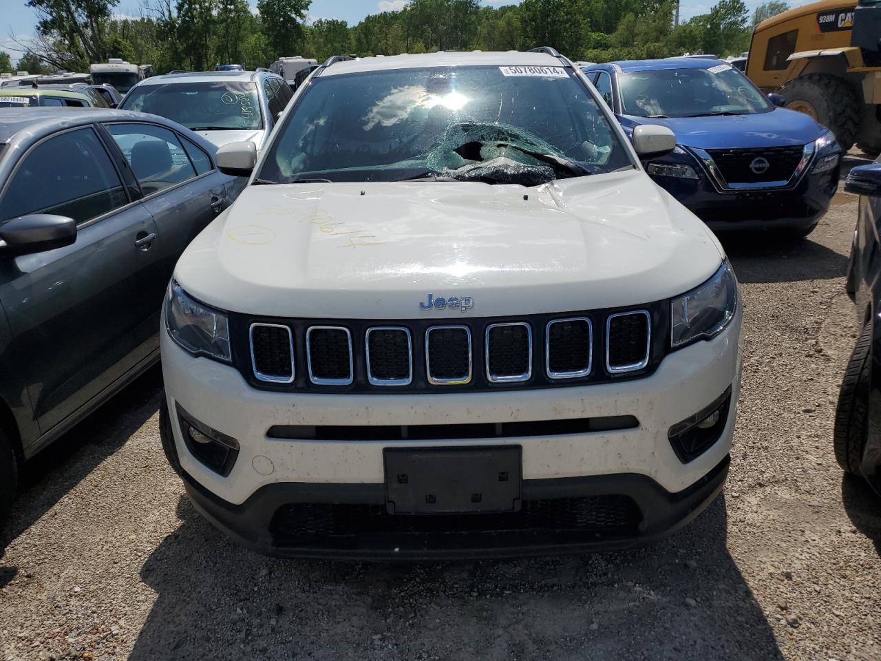 2018 Jeep Compass Latitude vin: 3C4NJDBB1JT155184