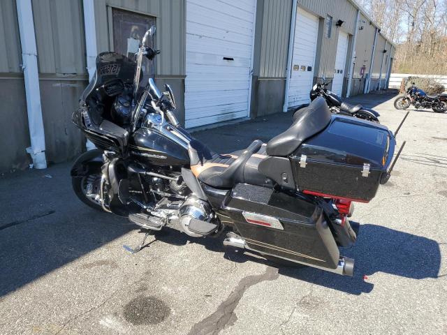 2011 HARLEY-DAVIDSON FLTRU 1HD1KGM18BB636939