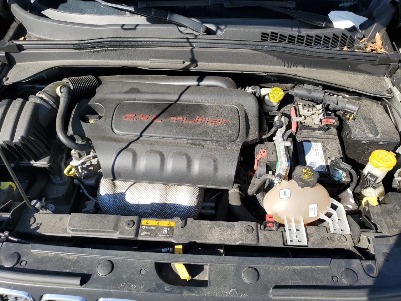 ZACNJABBXKPJ90326 2019 Jeep Renegade Latitude