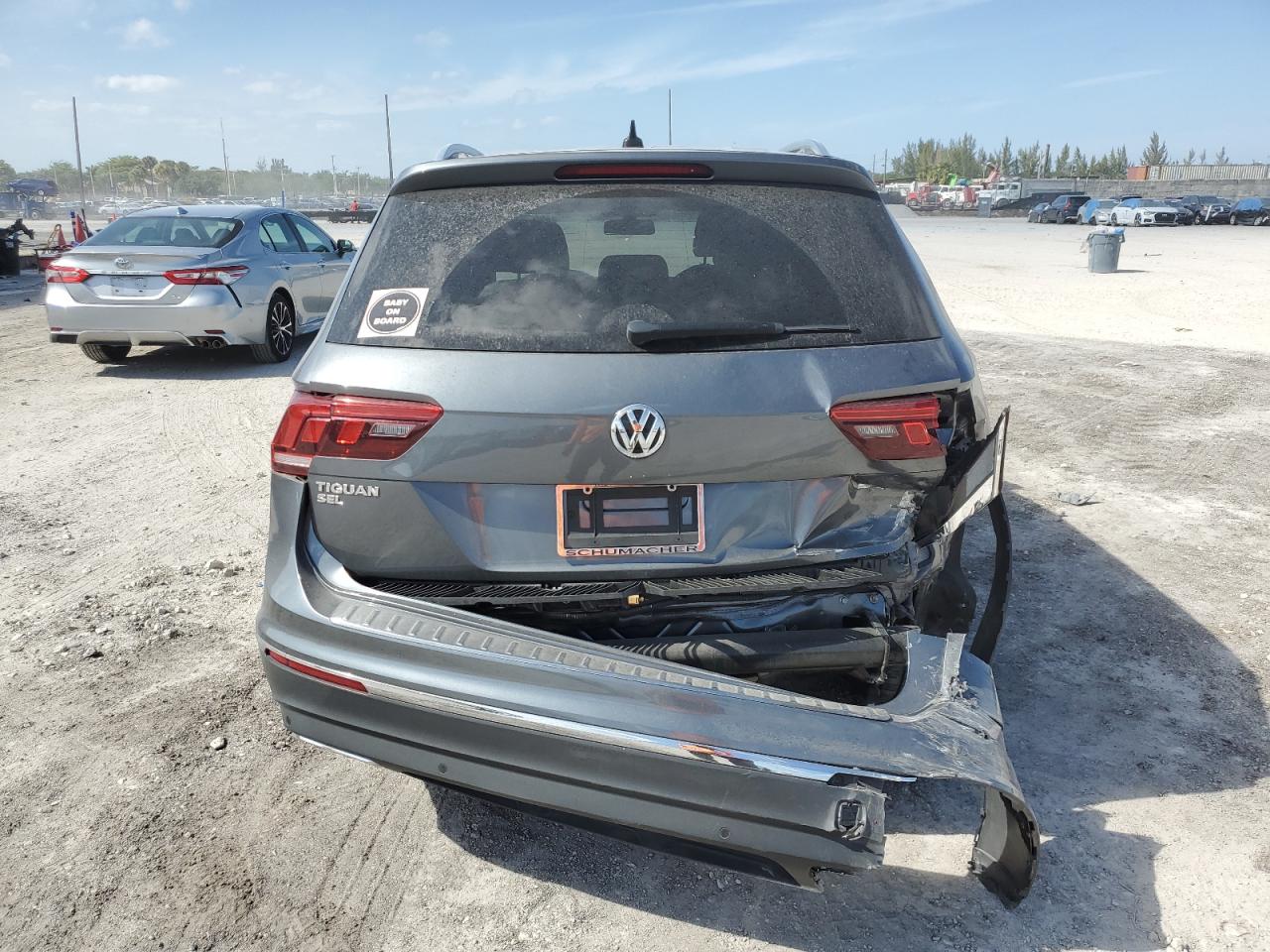 3VV3B7AX2KM120363 2019 Volkswagen Tiguan Se