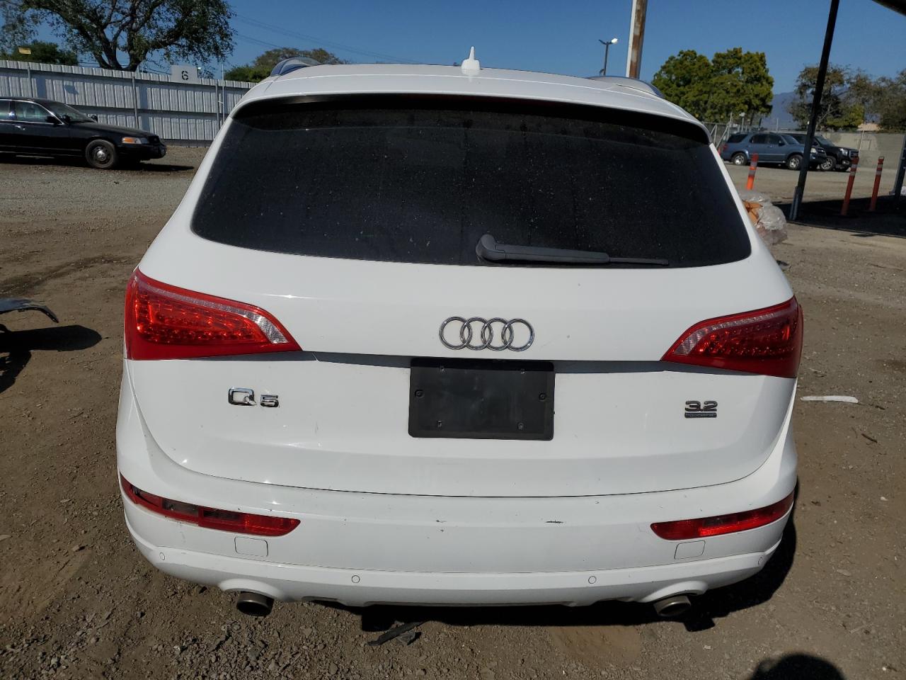 WA1LKAFP1AA092551 2010 Audi Q5 Premium Plus