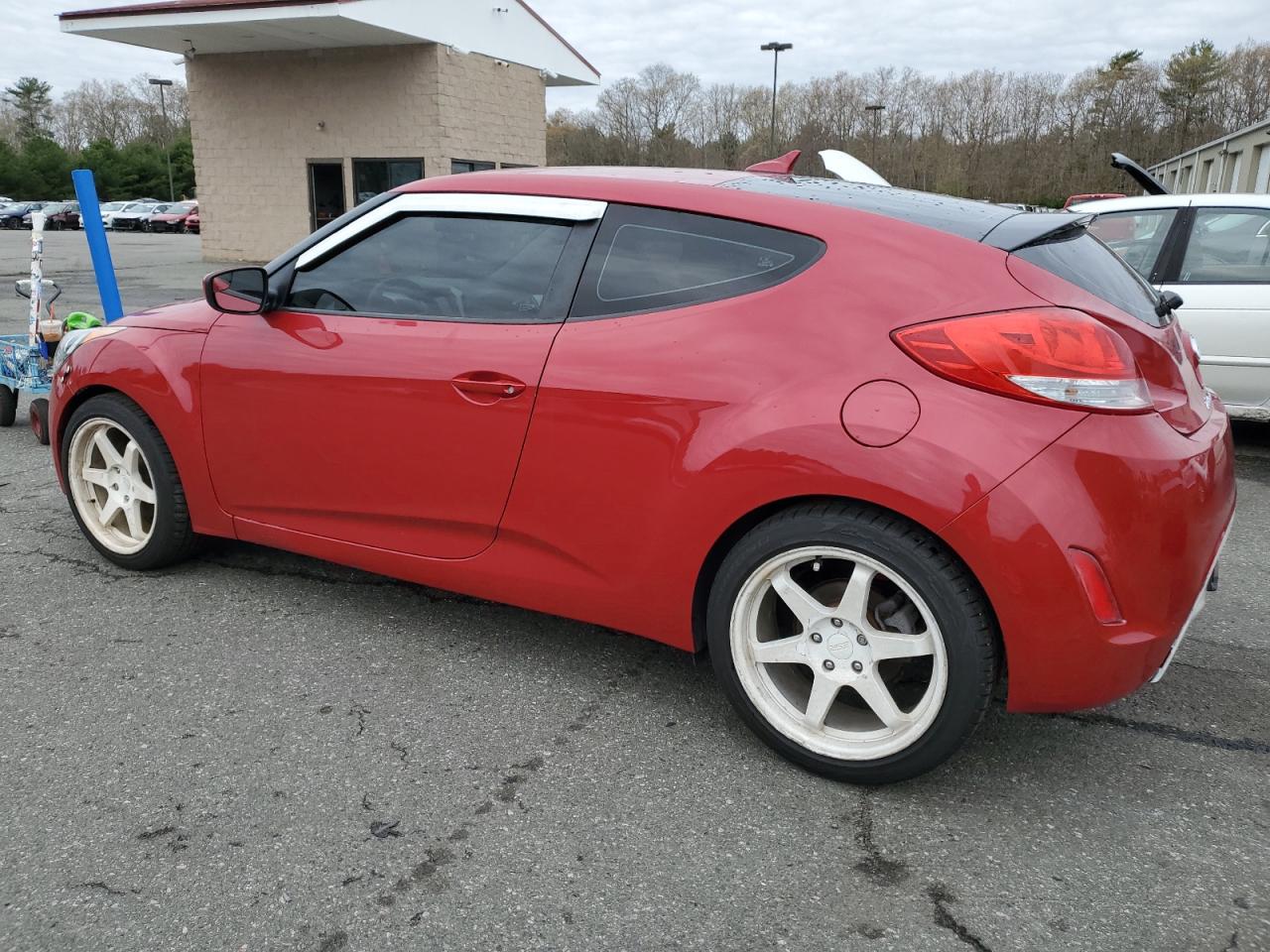 2017 Hyundai Veloster vin: KMHTC6AD4HU306353