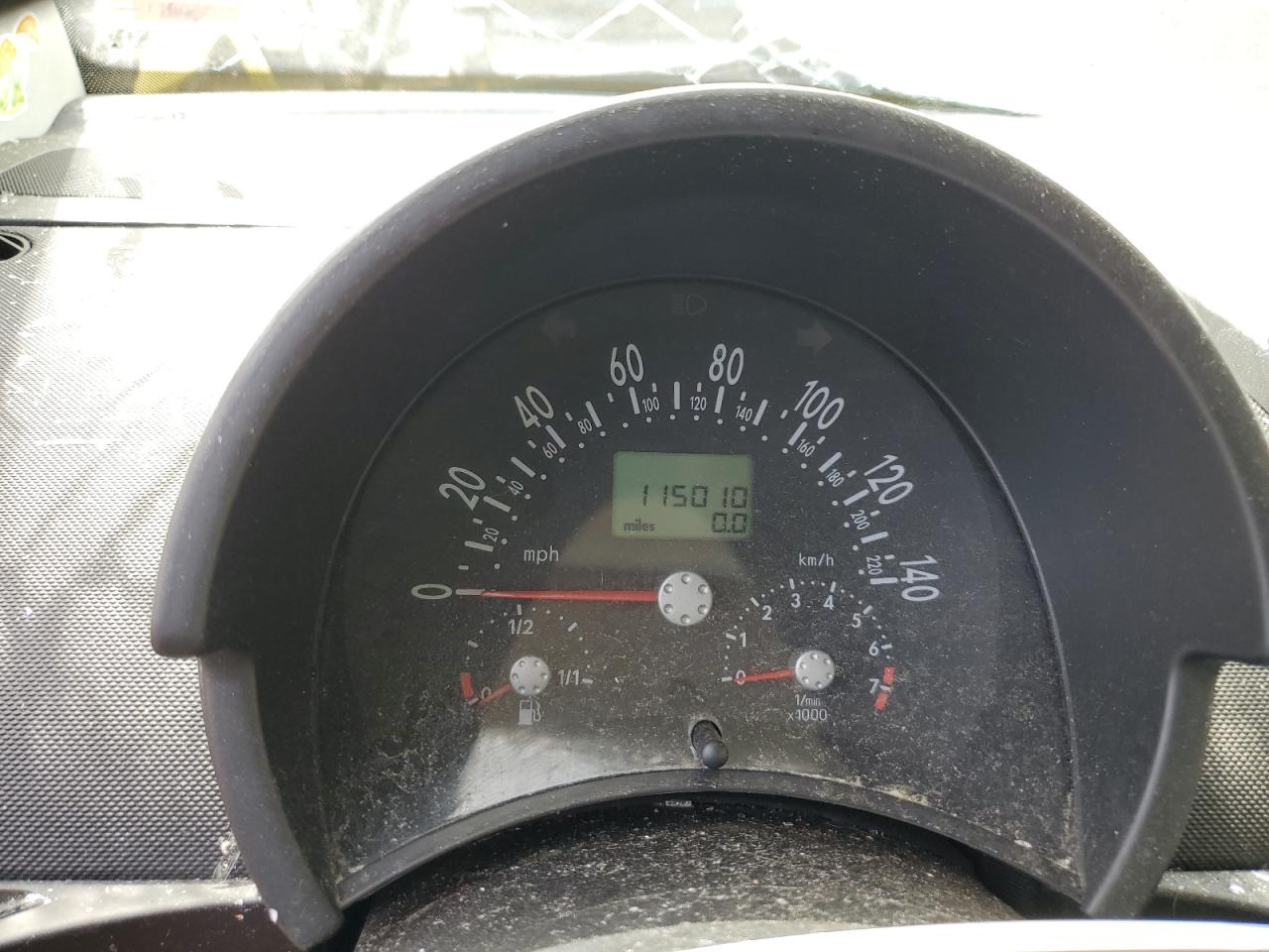 3VWCB21C81M468355 2001 Volkswagen New Beetle Gls