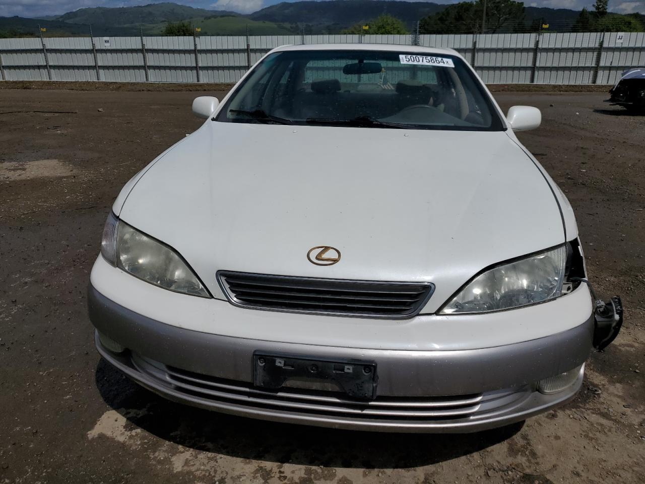 JT8BF22G7V5002740 1997 Lexus Es 300