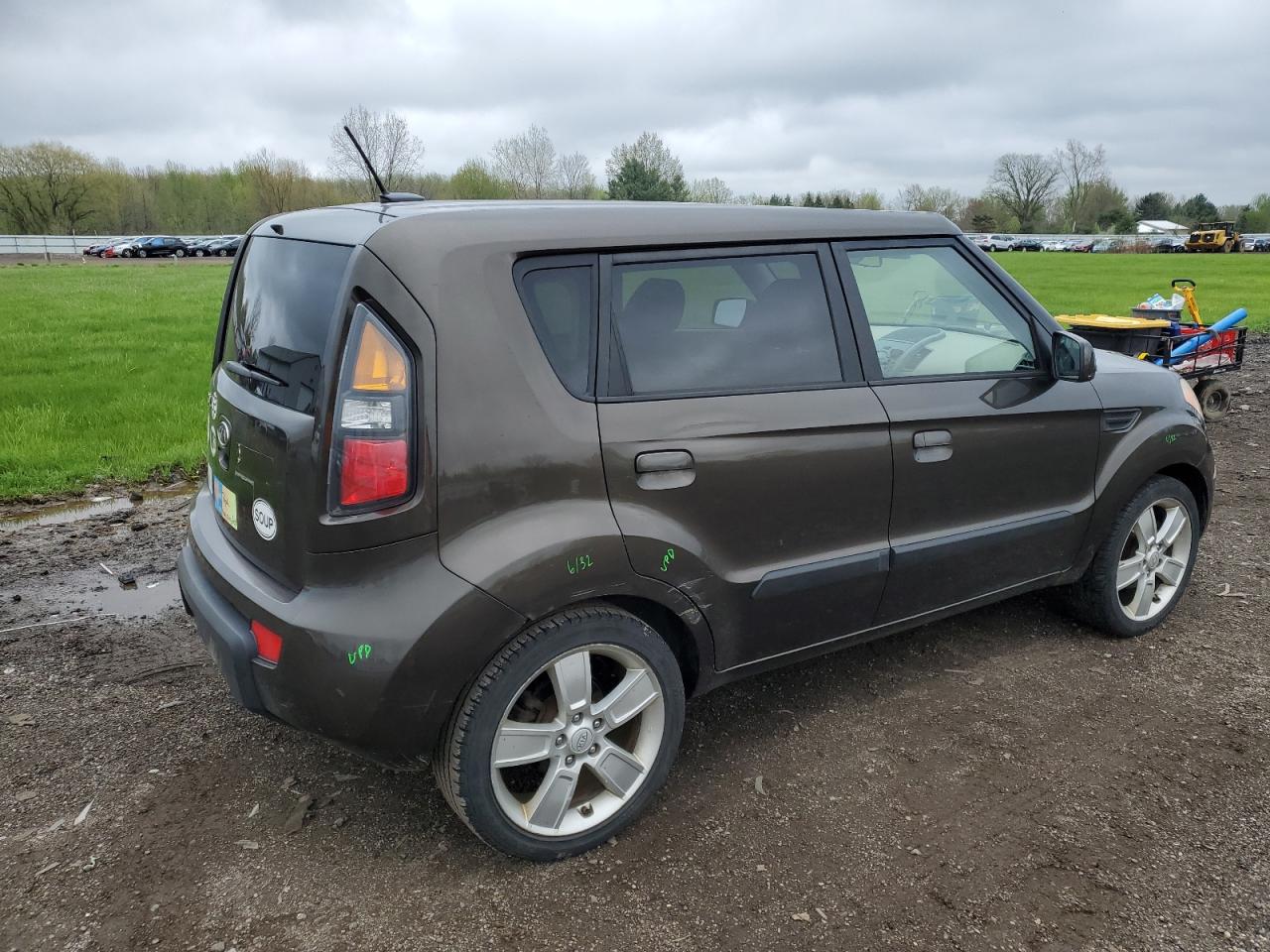 KNDJT2A2XA7032616 2010 Kia Soul +