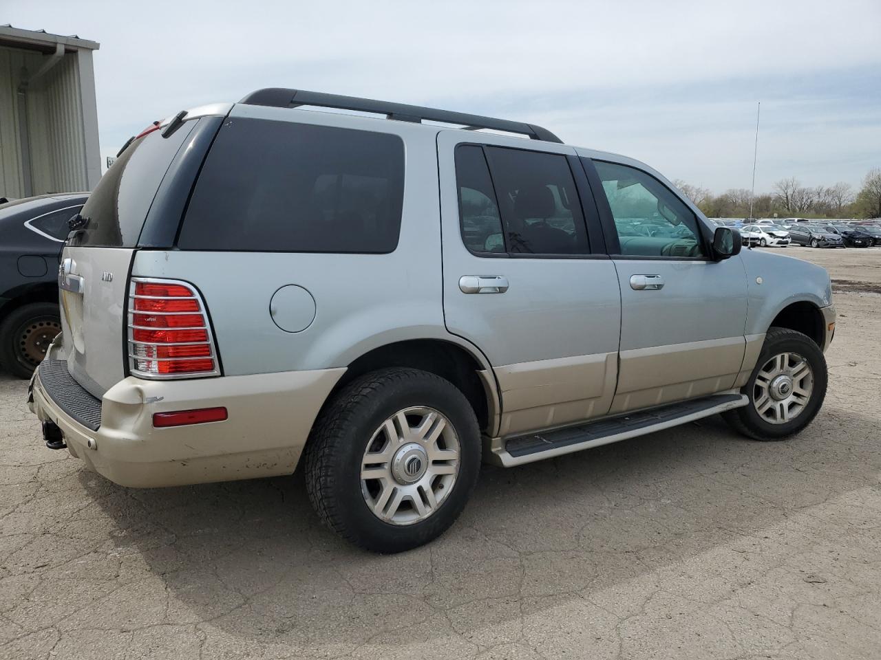 4M2DU86W85UJ17528 2005 Mercury Mountaineer