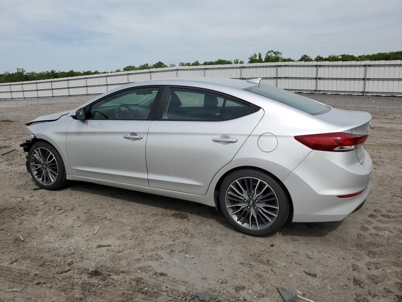 5NPD74LF8JH370122 2018 Hyundai Elantra Se