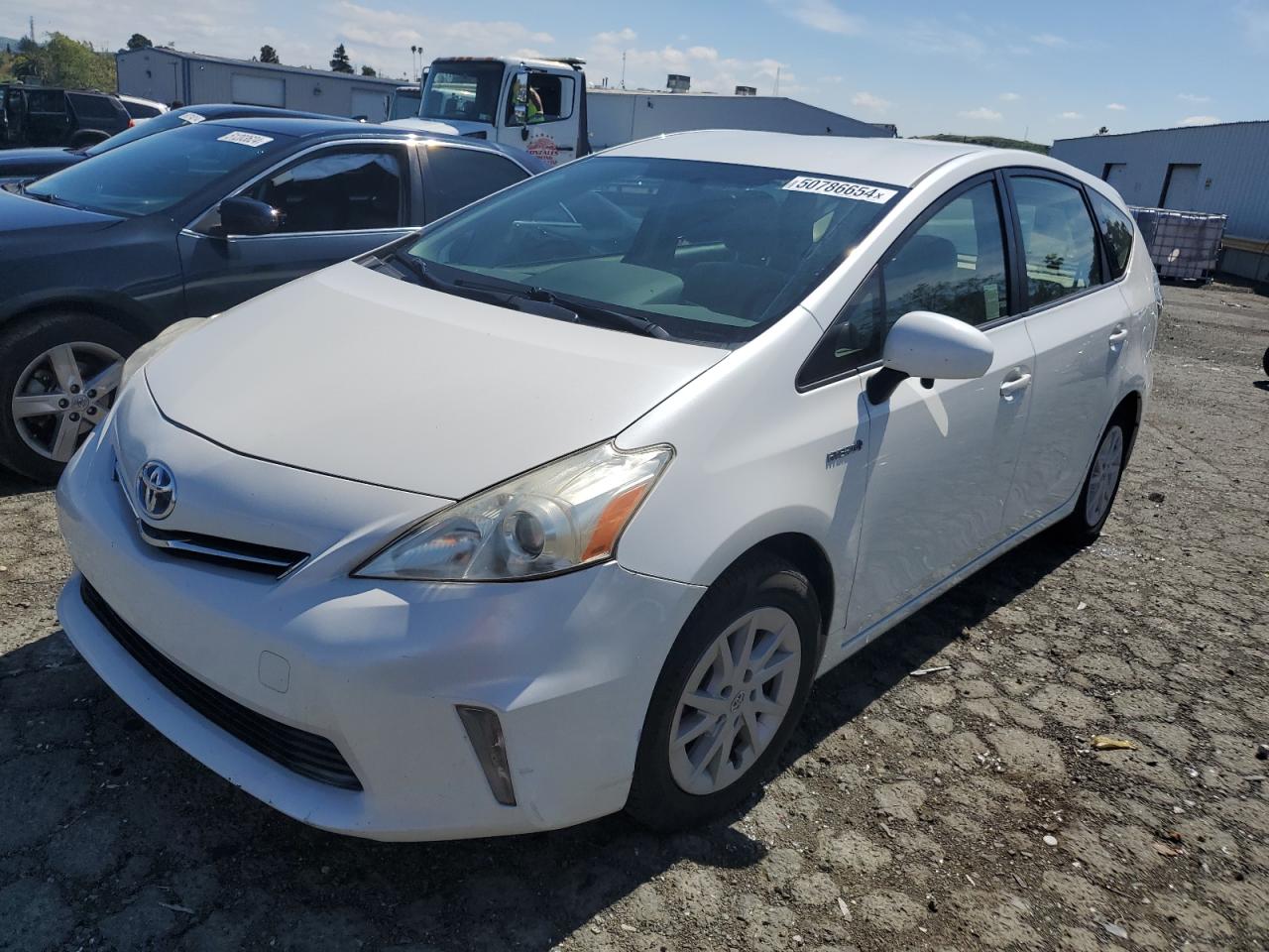 JTDZN3EU8E3328746 2014 Toyota Prius V