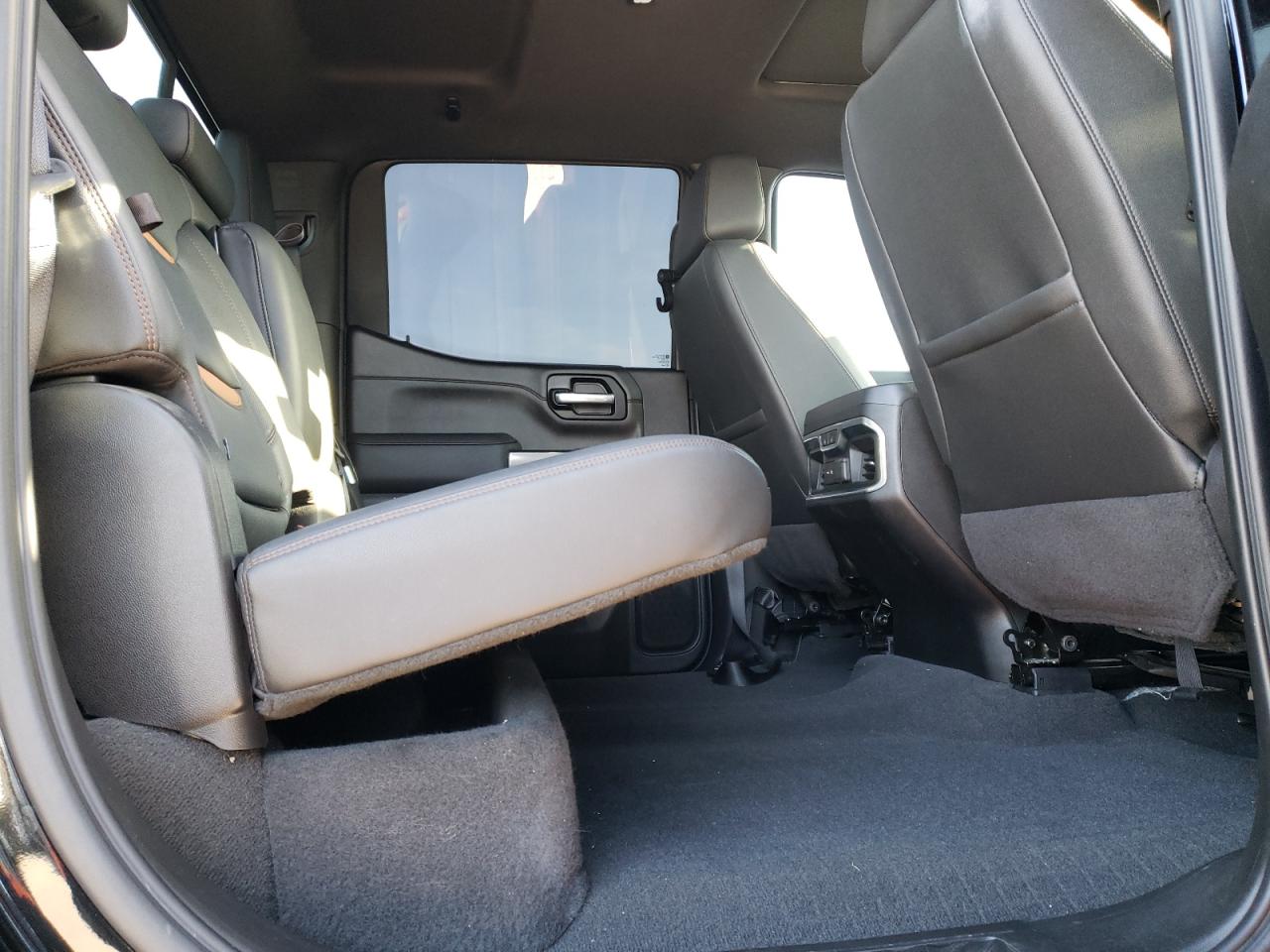 2021 GMC Sierra K1500 At4 vin: 1GTP9EED3MZ289891