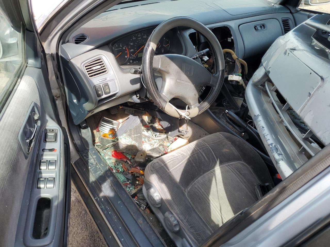 1HGCG5547YA134142 2000 Honda Accord Lx