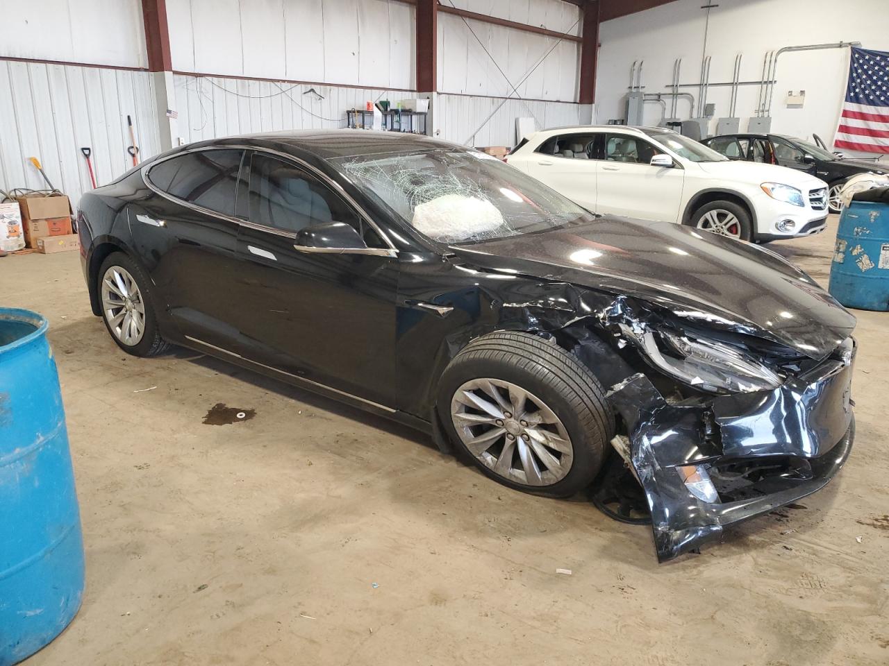 5YJSA1E22KF306790 2019 Tesla Model S