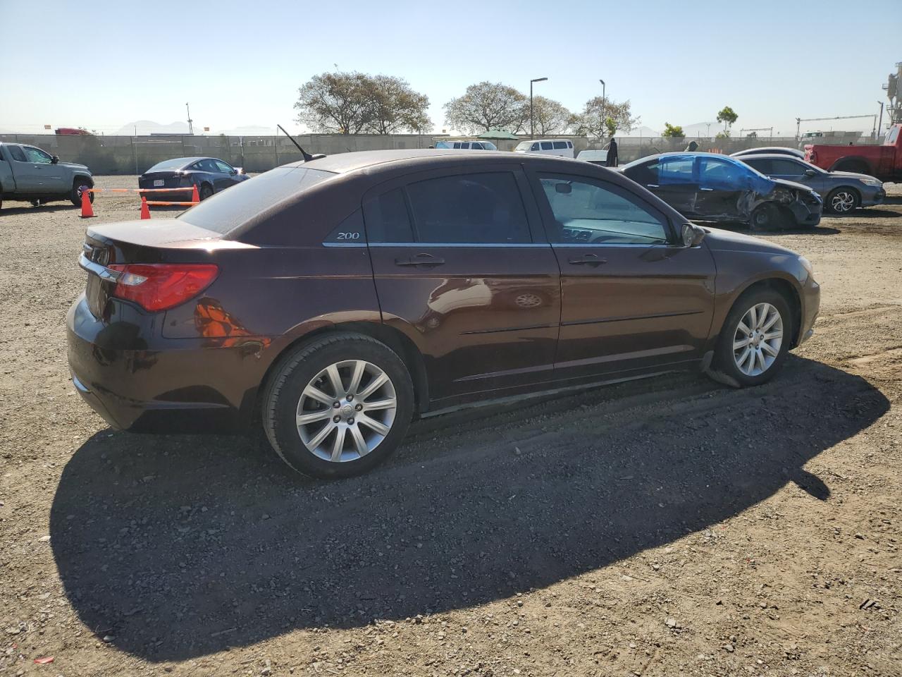 2013 Chrysler 200 Touring vin: 1C3CCBBG7DN659829