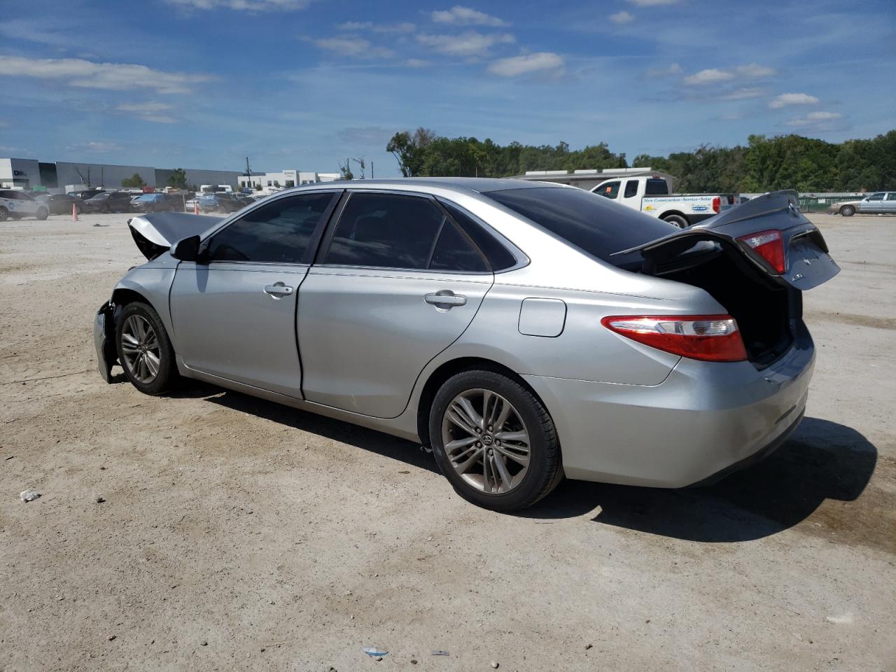 4T1BF1FK1GU223359 2016 Toyota Camry Le