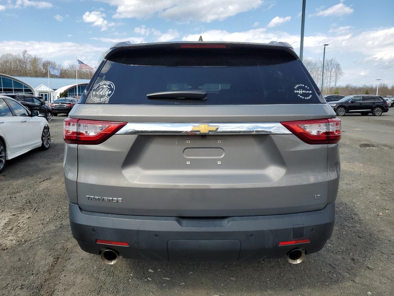 1GNERGKW9JJ177963 2018 Chevrolet Traverse Lt