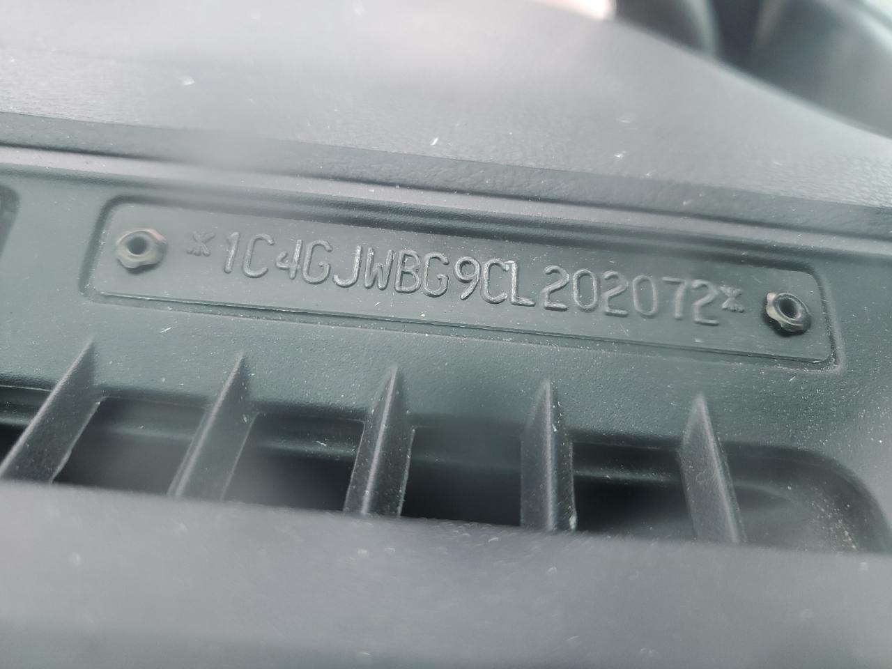 1C4GJWBG9CL202072 2012 Jeep Wrangler Sahara