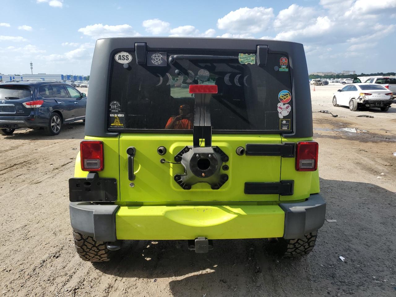 1C4BJWEG1HL534360 2017 Jeep Wrangler Unlimited Sahara