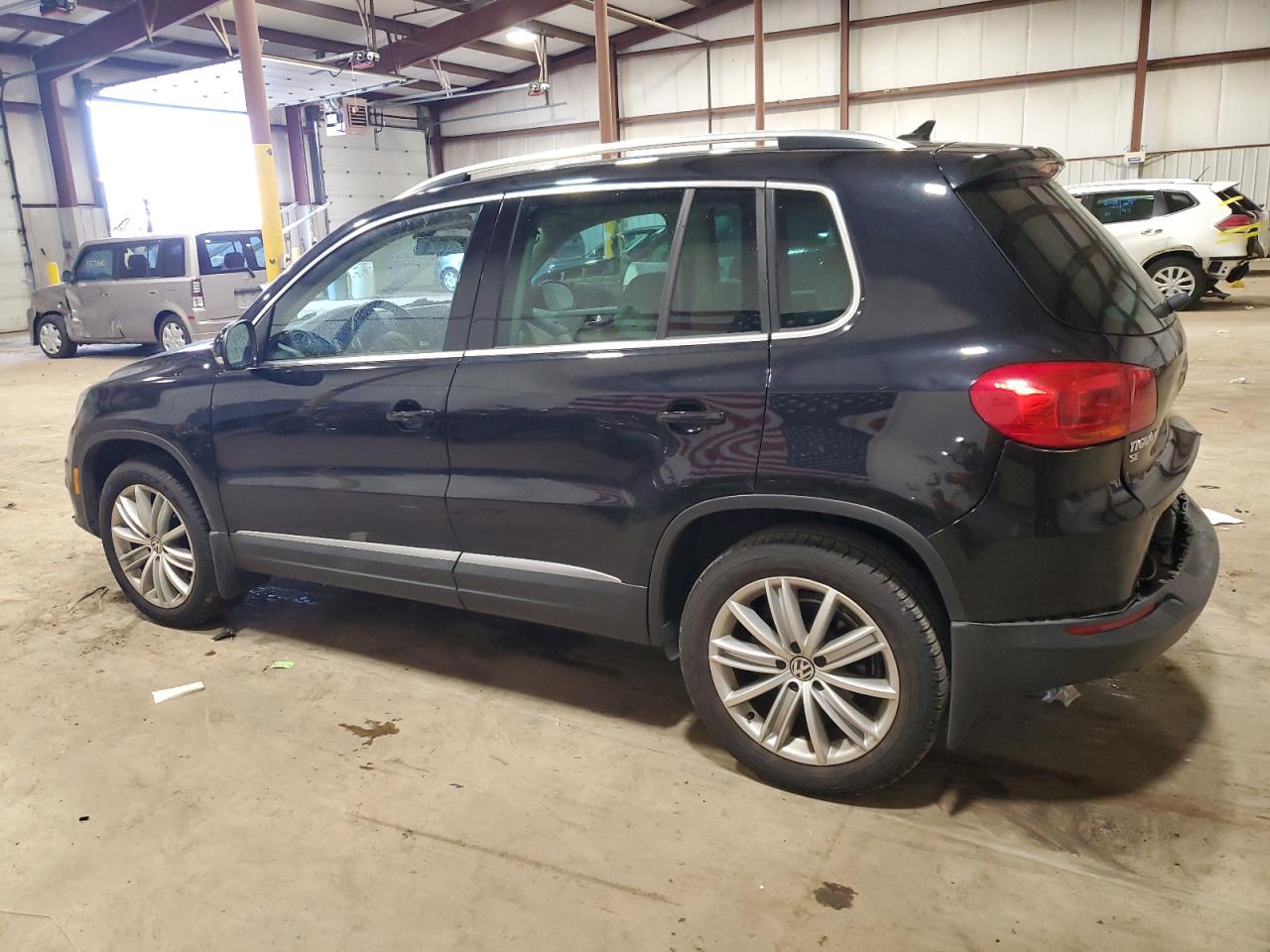 WVGBV7AX4GW553803 2016 Volkswagen Tiguan S