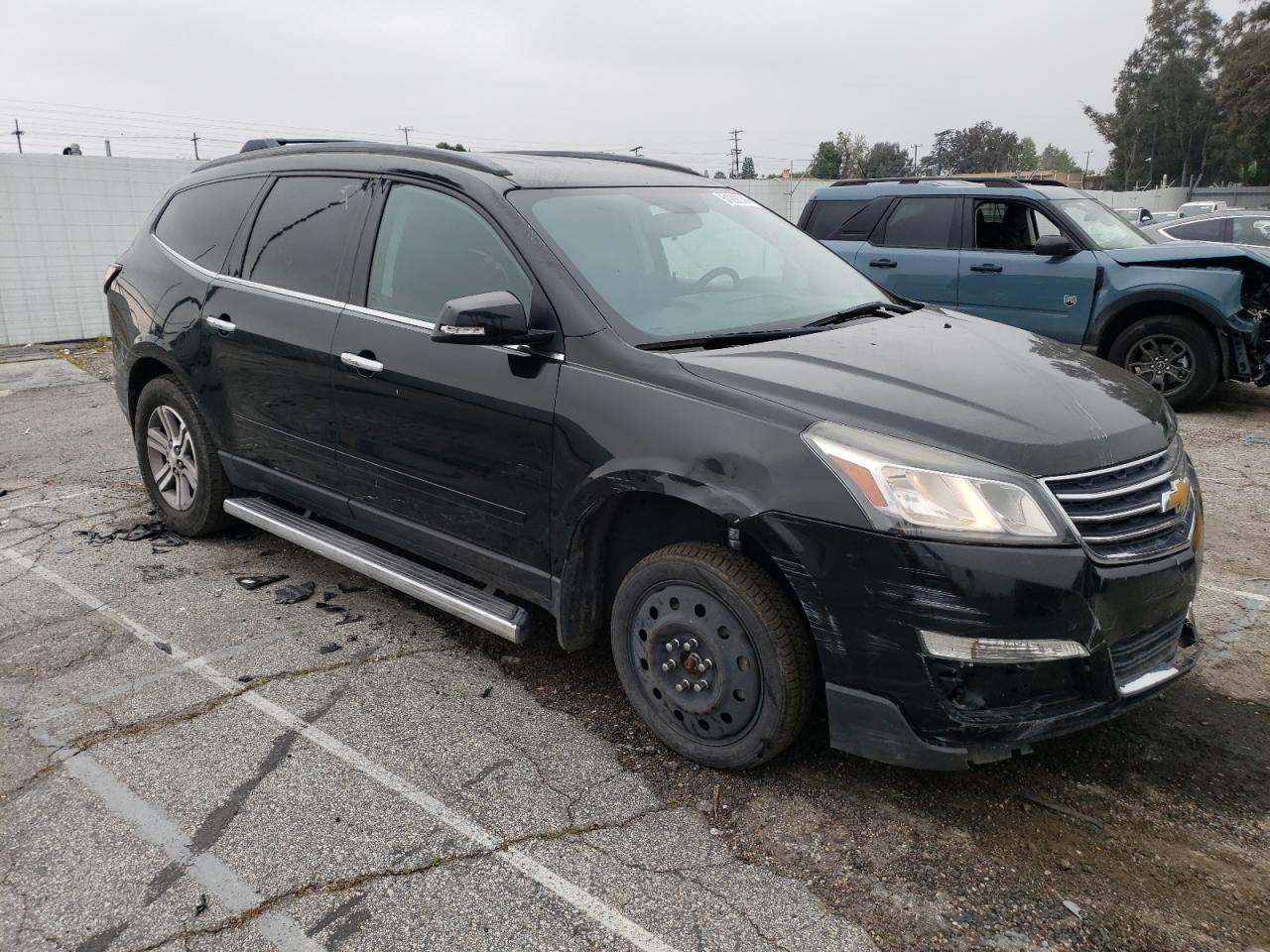 1GNKRGKDXHJ317045 2017 Chevrolet Traverse Lt