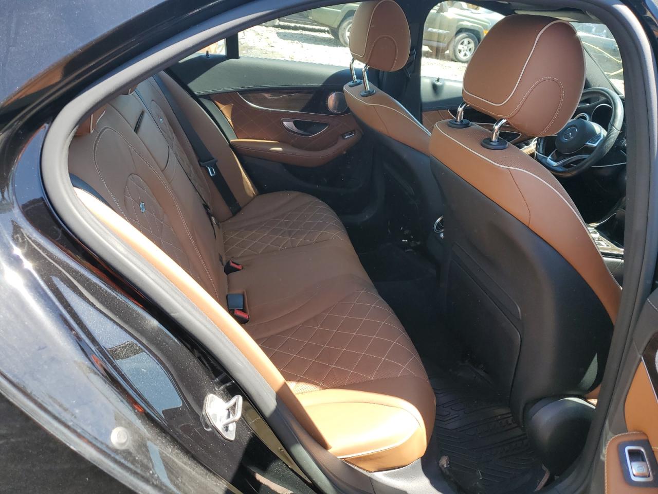 55SWF4KB0HU211046 2017 Mercedes-Benz C 300 4Matic