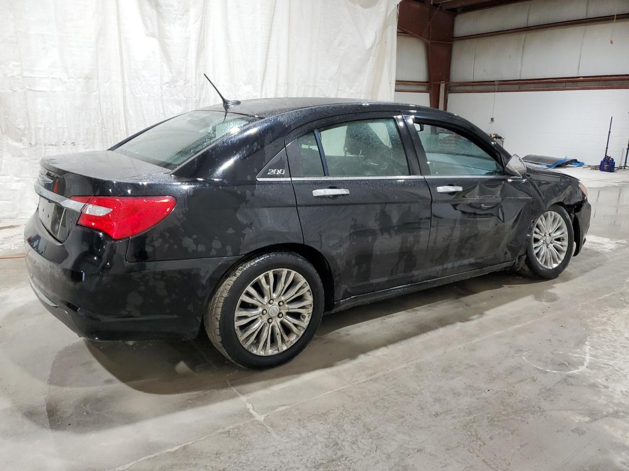 1C3CCBCG8DN520422 2013 Chrysler 200 Limited