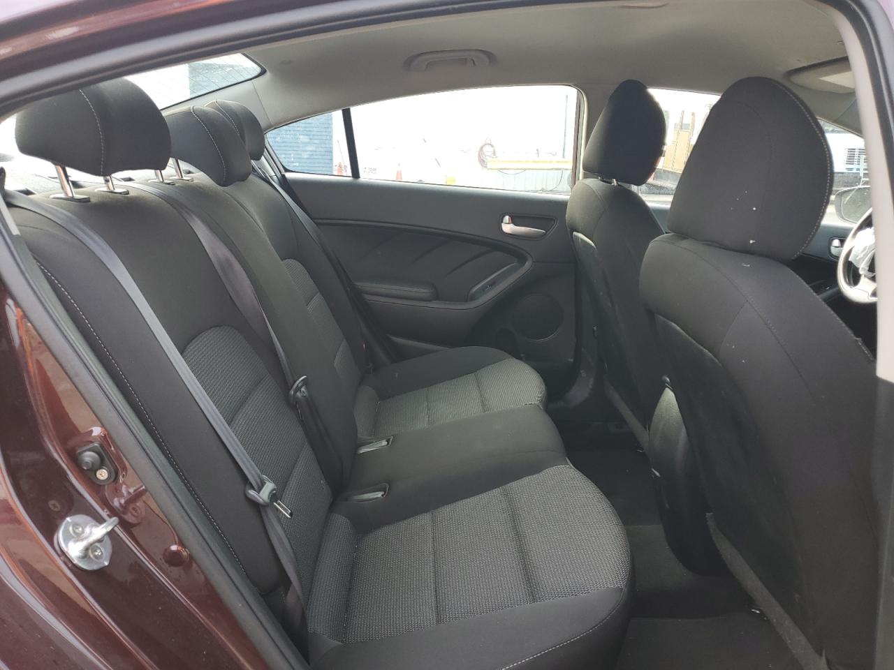 3KPFK4A74HE134262 2017 Kia Forte Lx