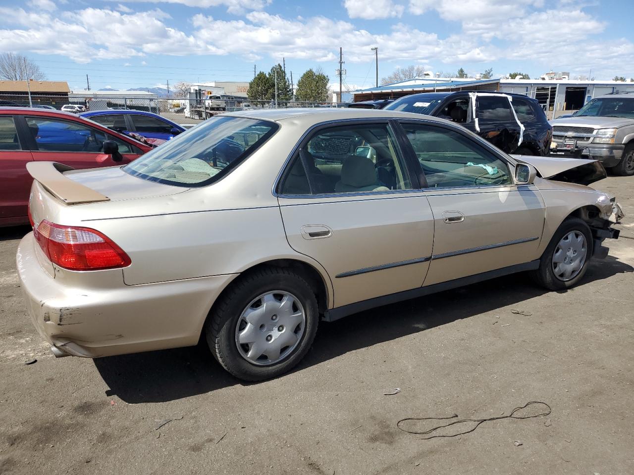 JHMCG5648YC009425 2000 Honda Accord Lx