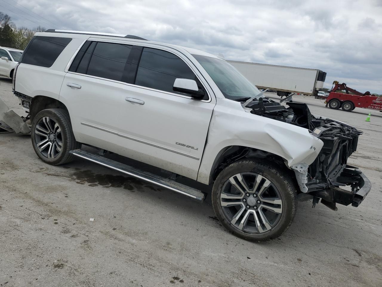 1GKS2CKJ8JR143967 2018 GMC Yukon Denali