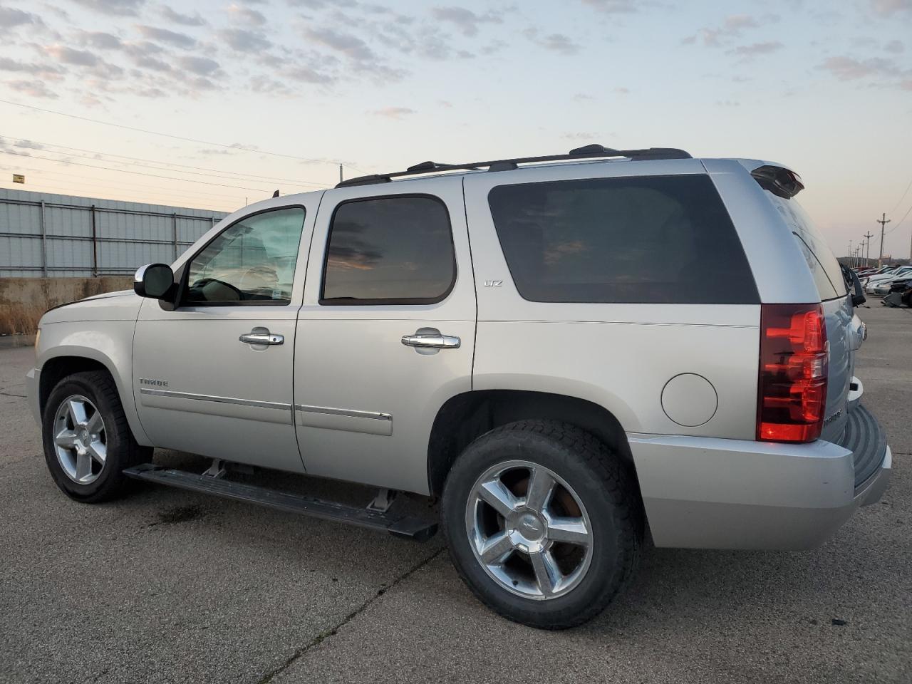 1GNSKCE05BR290092 2011 Chevrolet Tahoe K1500 Ltz