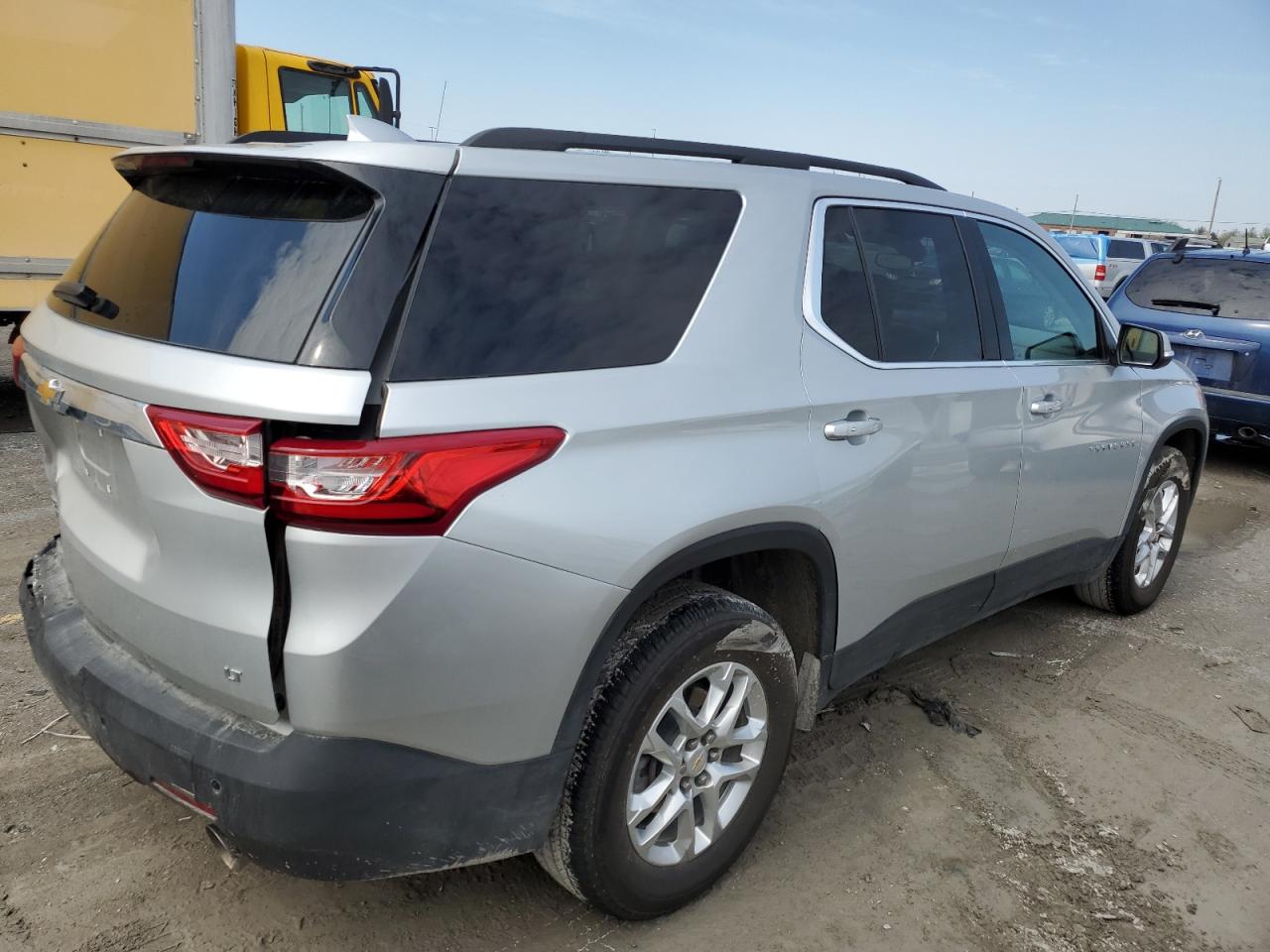 1GNERGKW2MJ271137 2021 Chevrolet Traverse Lt