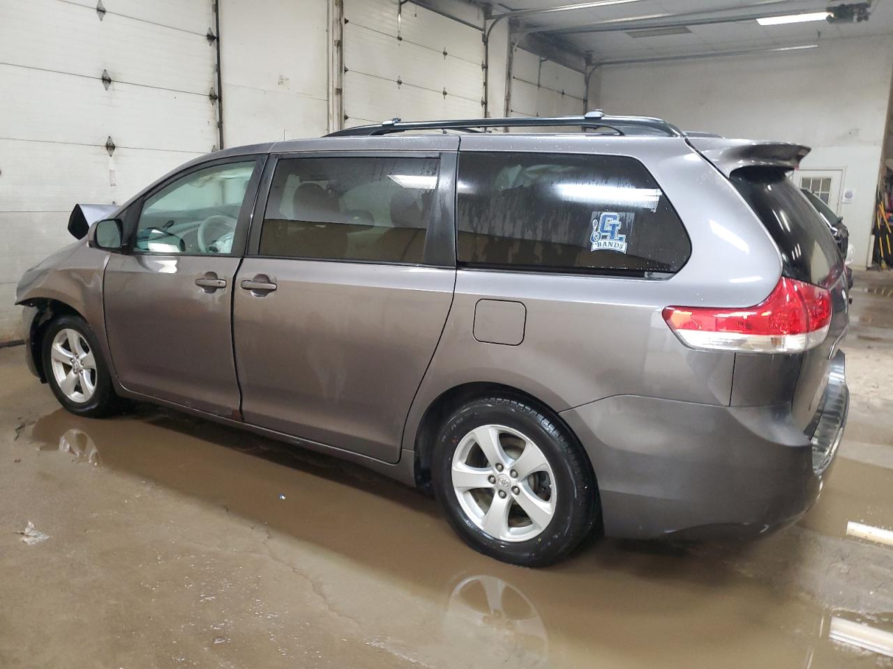 5TDKK3DC4BS122546 2011 Toyota Sienna Le