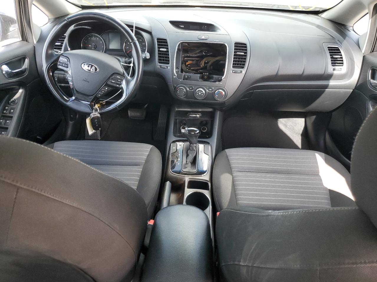 3KPFL4A71HE020183 2017 Kia Forte Lx