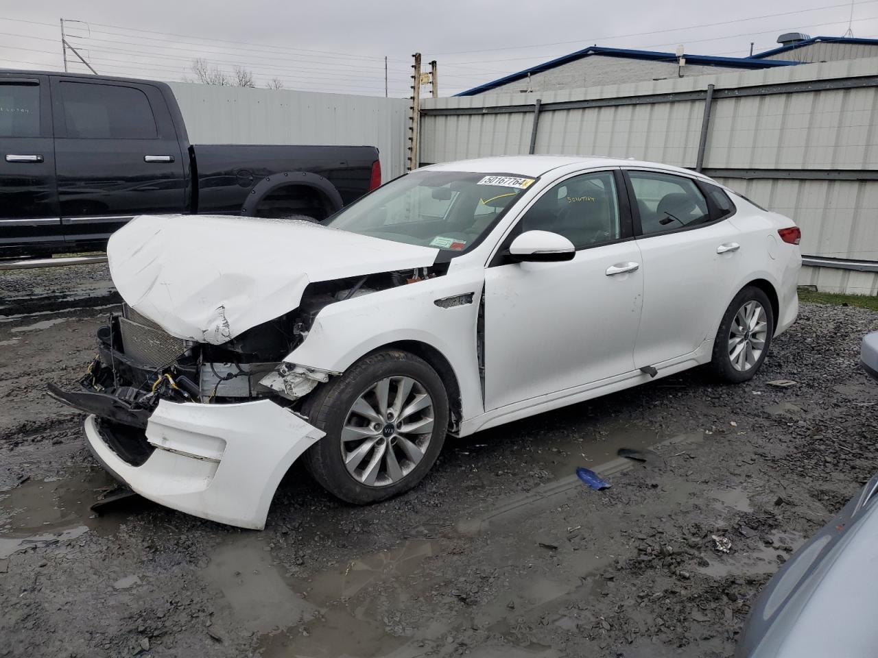 5XXGT4L3XJG260750 2018 Kia Optima Lx