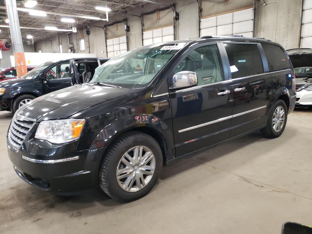 2A4RR7DX0AR399202 2010 Chrysler Town & Country Limited