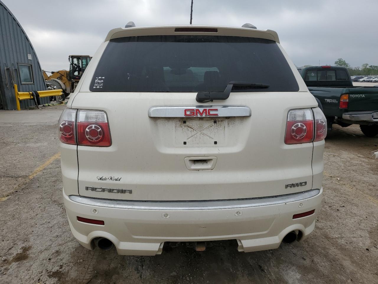 1GKKVTED1BJ359429 2011 GMC Acadia Denali
