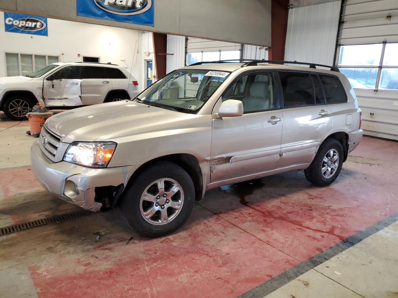 JTEEP21A040035501 2004 Toyota Highlander