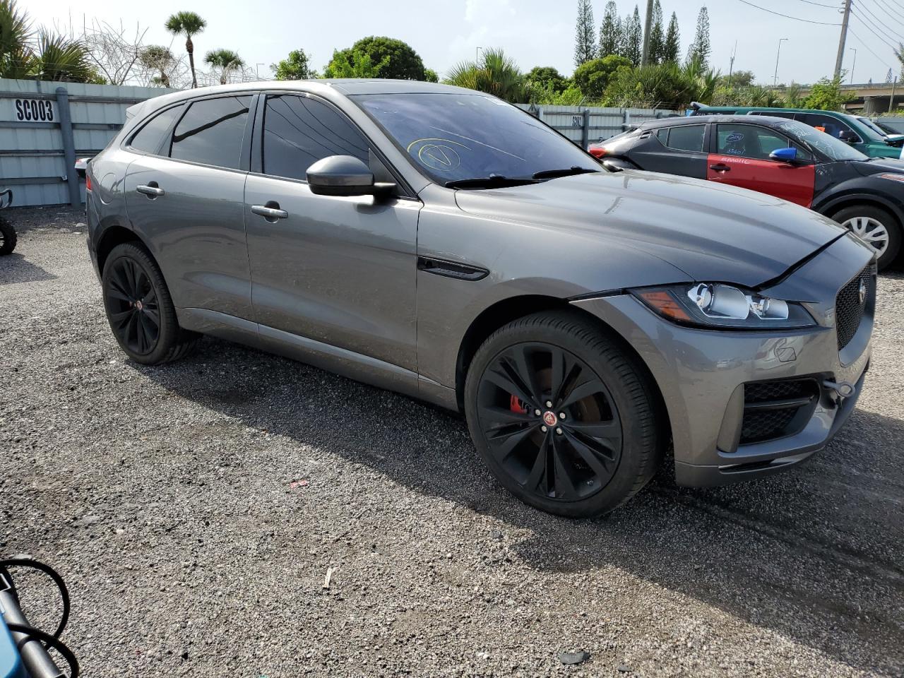 2017 Jaguar F-Pace Premium vin: SADCJ2BV2HA880062