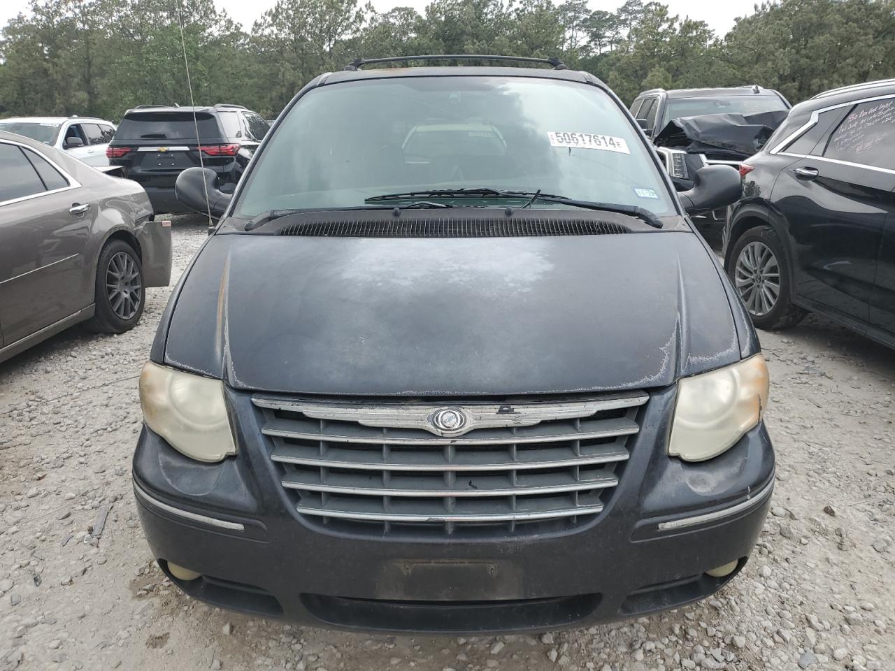 2C4GP54L05R142485 2005 Chrysler Town & Country Touring