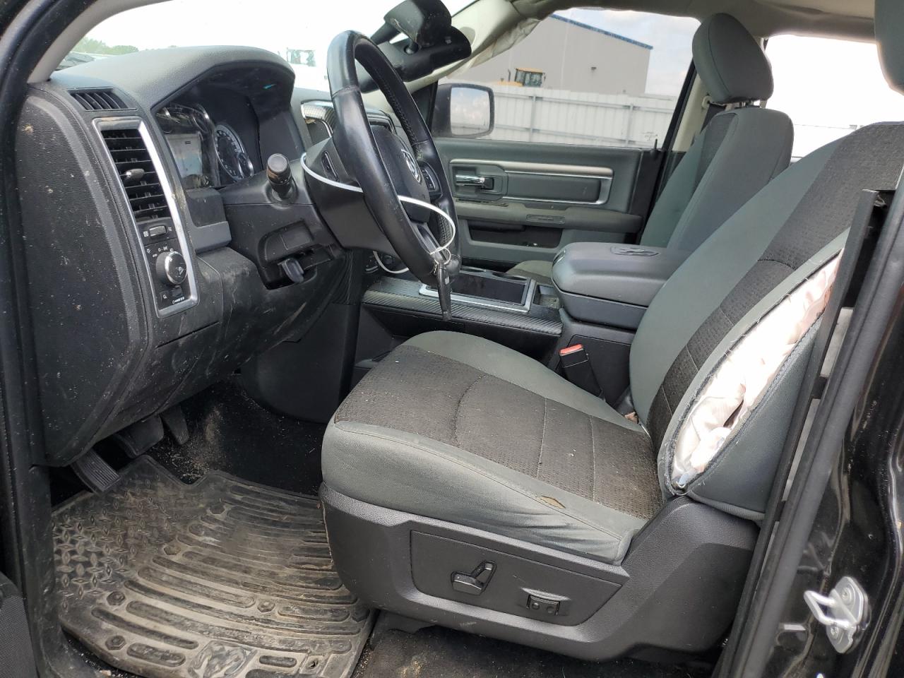 1C6RR7LT0FS621867 2015 Ram 1500 Slt