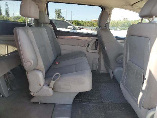 2010 Volkswagen Routan S VIN: 2V4RW4D12AR230815 Lot: 46489964