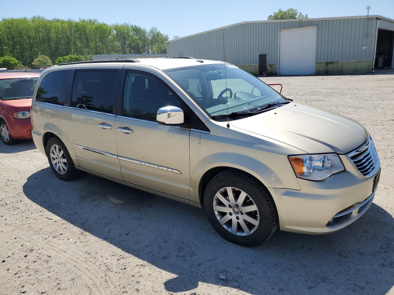 2A4RR8DG7BR704363 2011 Chrysler Town & Country Touring L