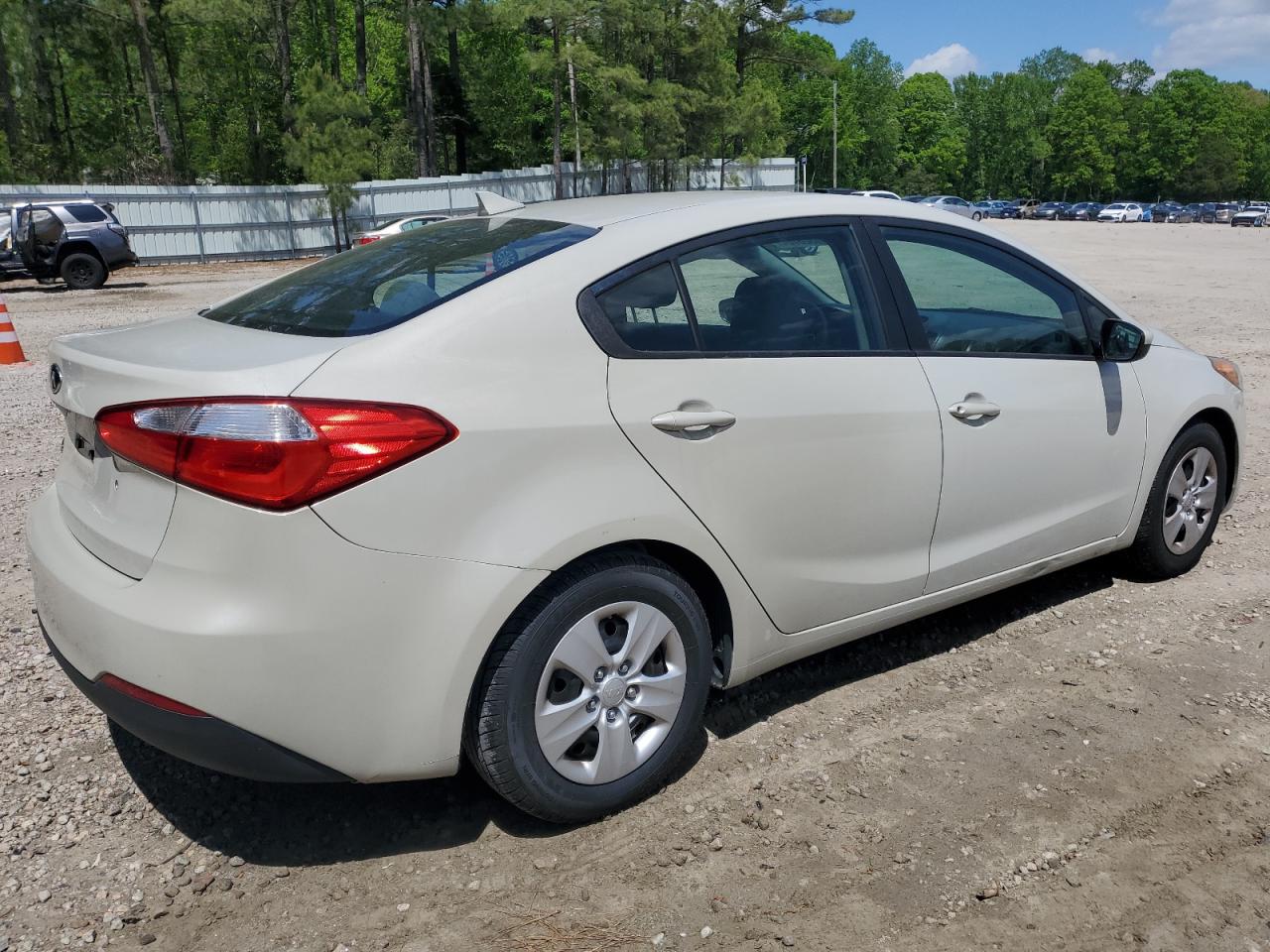 KNAFK4A60F5374695 2015 Kia Forte Lx