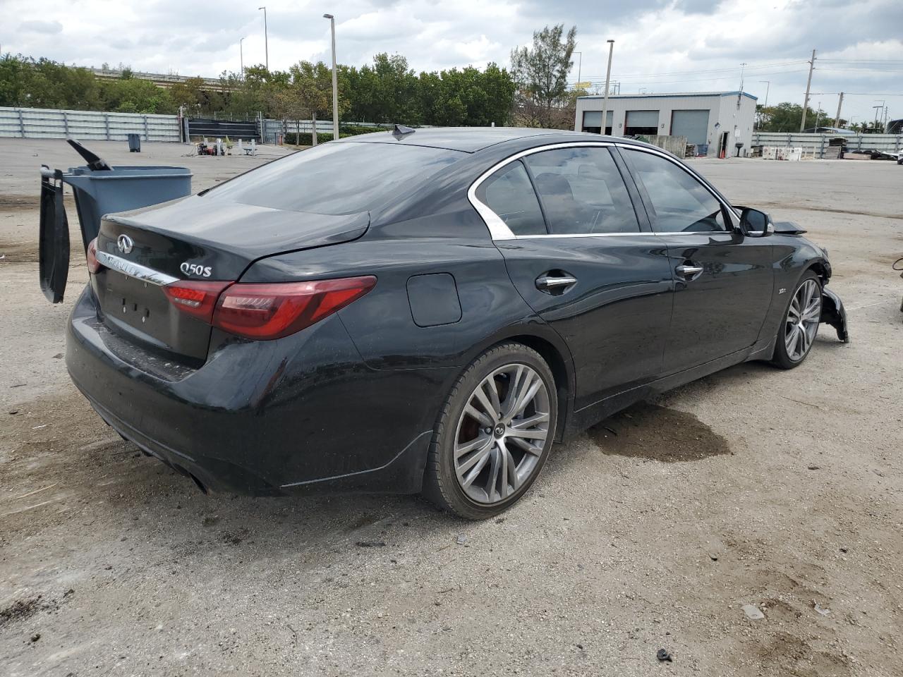 JN1EV7AP8JM351988 2018 Infiniti Q50 Luxe