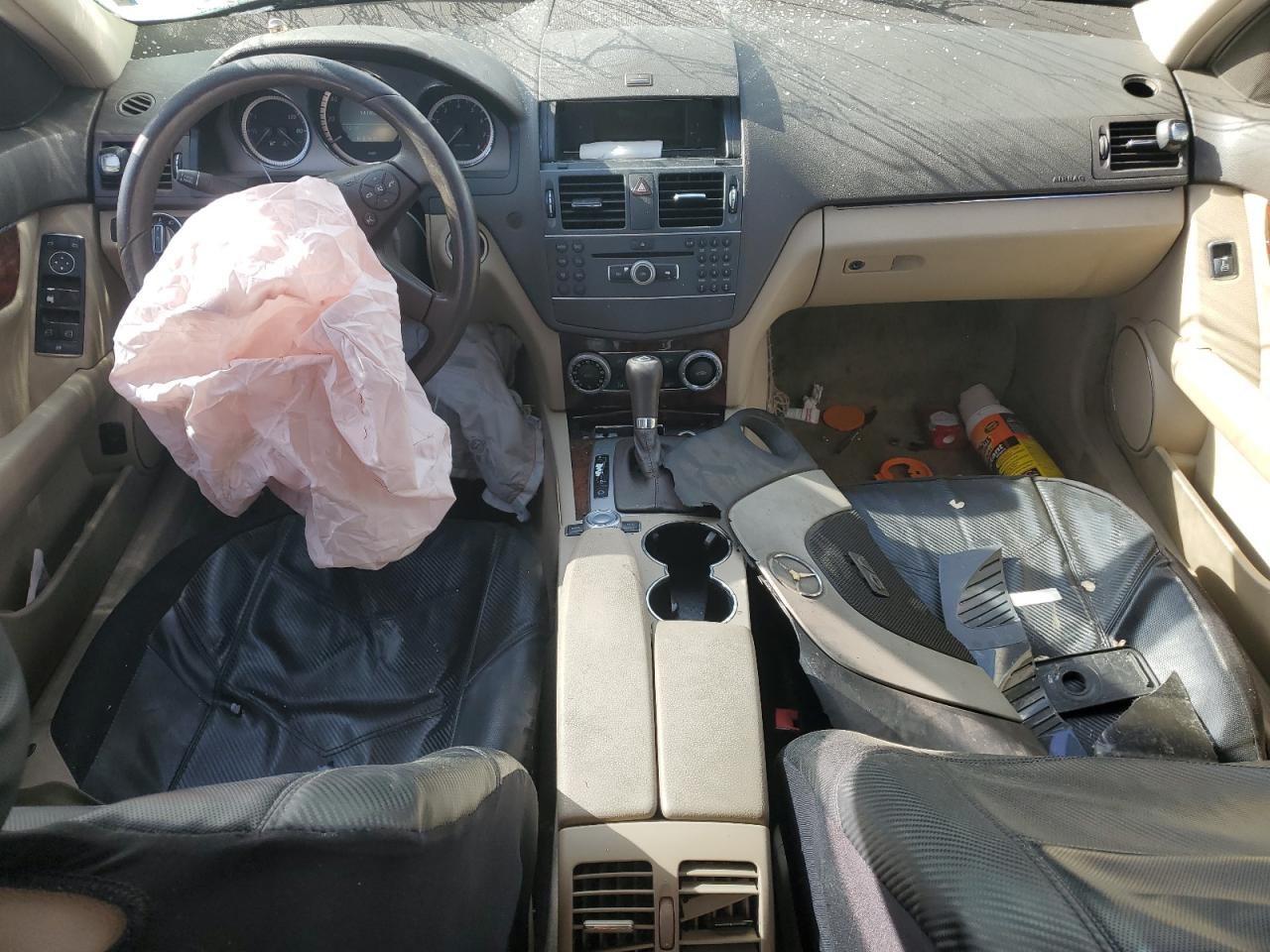 WDDGF5EB8BR171863 2011 Mercedes-Benz C 300